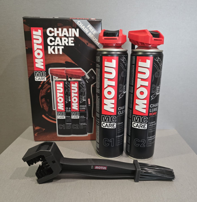 Obrazek Zestaw do czyszczenia i smarowania łańcucha Motul C1 C2 szczotka logo Motul zestaw Motul